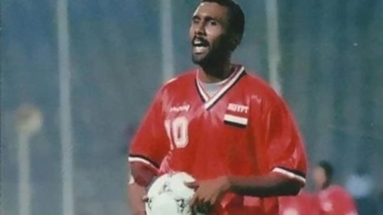 منتخب مصر يحقق فوزًا ساحقًا على أوغندا ويتأهل لأمم أفريقيا 1996